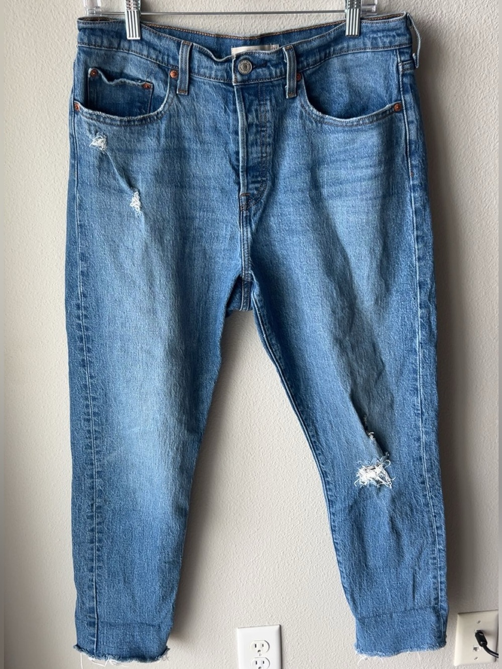 Levi’s Wedgie Straight Dark Wash Denim. Women’s Size 31